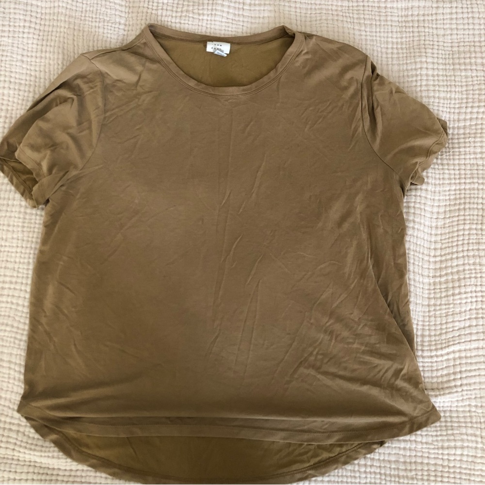 Brown tshirt
